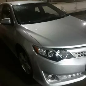 Toyota Camry 2013