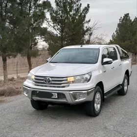 Toyota Hilux 2016