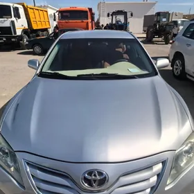 Toyota Camry 2011