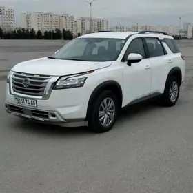 Nissan Pathfinder 2022