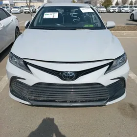 Toyota Camry 2022