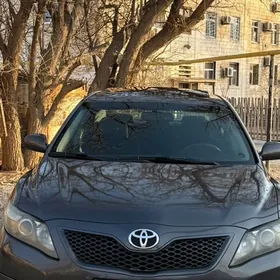 Toyota Camry 2010