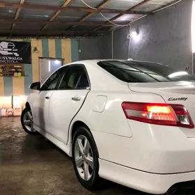 Toyota Camry 2010