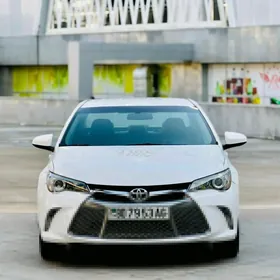 Toyota Camry 2017