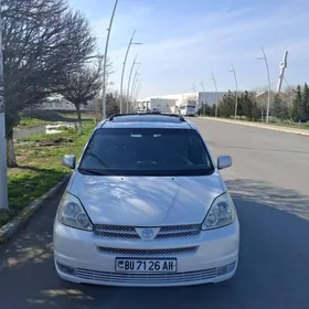 Toyota Sienna 2004