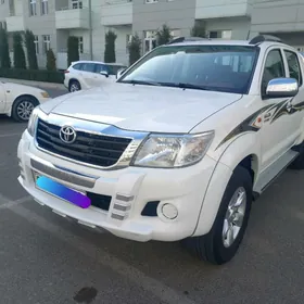 Toyota Hilux 2014