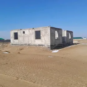 Öňally Eyesinden 4 kom 30 ýyl