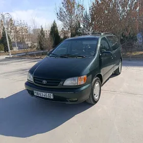 Toyota Sienna 2001