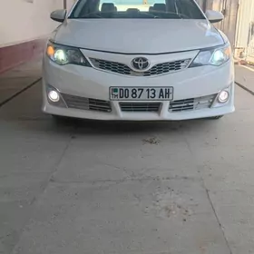 Toyota Camry 2013
