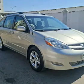 Toyota Sienna 2008