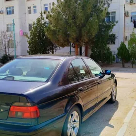 BMW E39 2000