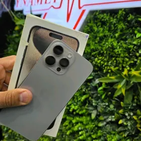 Iphone 15 pro Max 90%