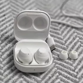 galaxy buds FE