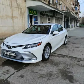 Toyota Camry 2022