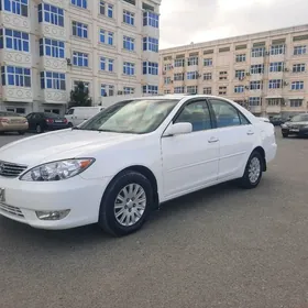 Toyota Camry 2004