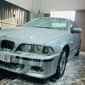 BMW E39 1999