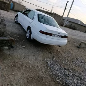 Toyota Camry 1999