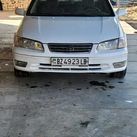Toyota Camry 2000
