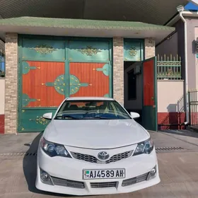 Toyota Camry 2012