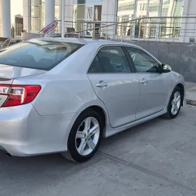 Toyota Camry 2013