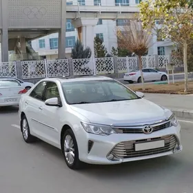 Toyota Camry 2015