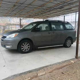 Toyota Sienna 2005
