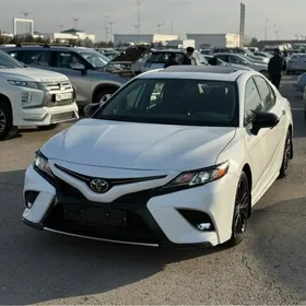 Toyota Camry 2020