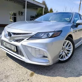 Toyota Camry 2024