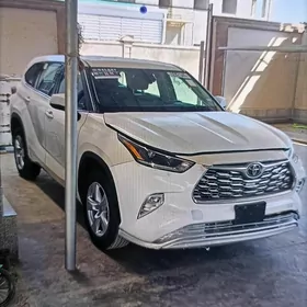 Toyota Highlander 2022
