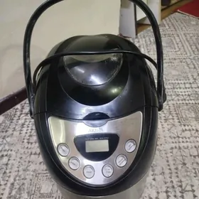 AKIRA. Hamyr ýuguryjy