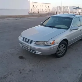 Toyota Camry 1999