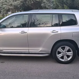 Toyota Highlander 2010