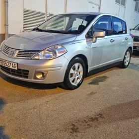 Nissan Versa 2012