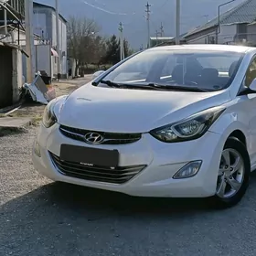 Hyundai Elantra 2013