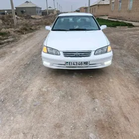 Toyota Camry 2001