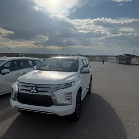 Mitsubishi Montero Sport 2024