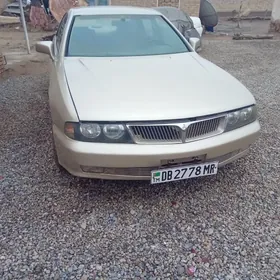 Mitsubishi Diamante 1995