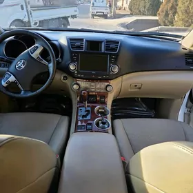 Toyota Highlander 2012