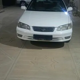 Toyota Camry 2000