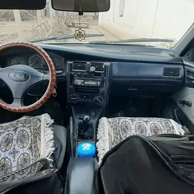 Toyota Carina 1993