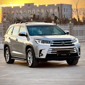 Toyota Highlander 2019