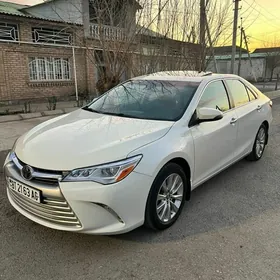 Toyota Camry 2017