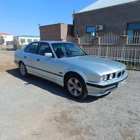 BMW 525 1990