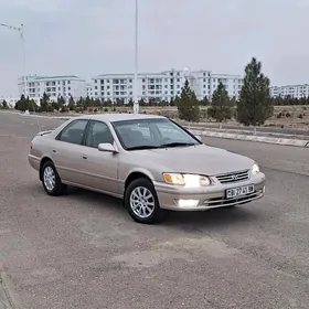 Toyota Camry 2001