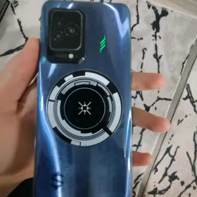 BlackShark 5.  Igravoy.