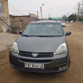 Toyota Sienna 2004