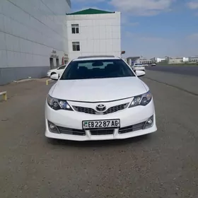 Toyota Camry 2012