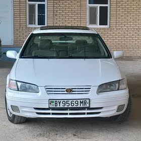 Toyota Camry 1999