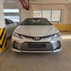 Toyota Camry 2024