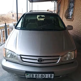 Toyota Sienna 2001